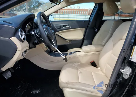 2015 Mercedes-Benz Gla 250 z USA, uszkodzony, nr VIN WDCTG4EB1FJ177972